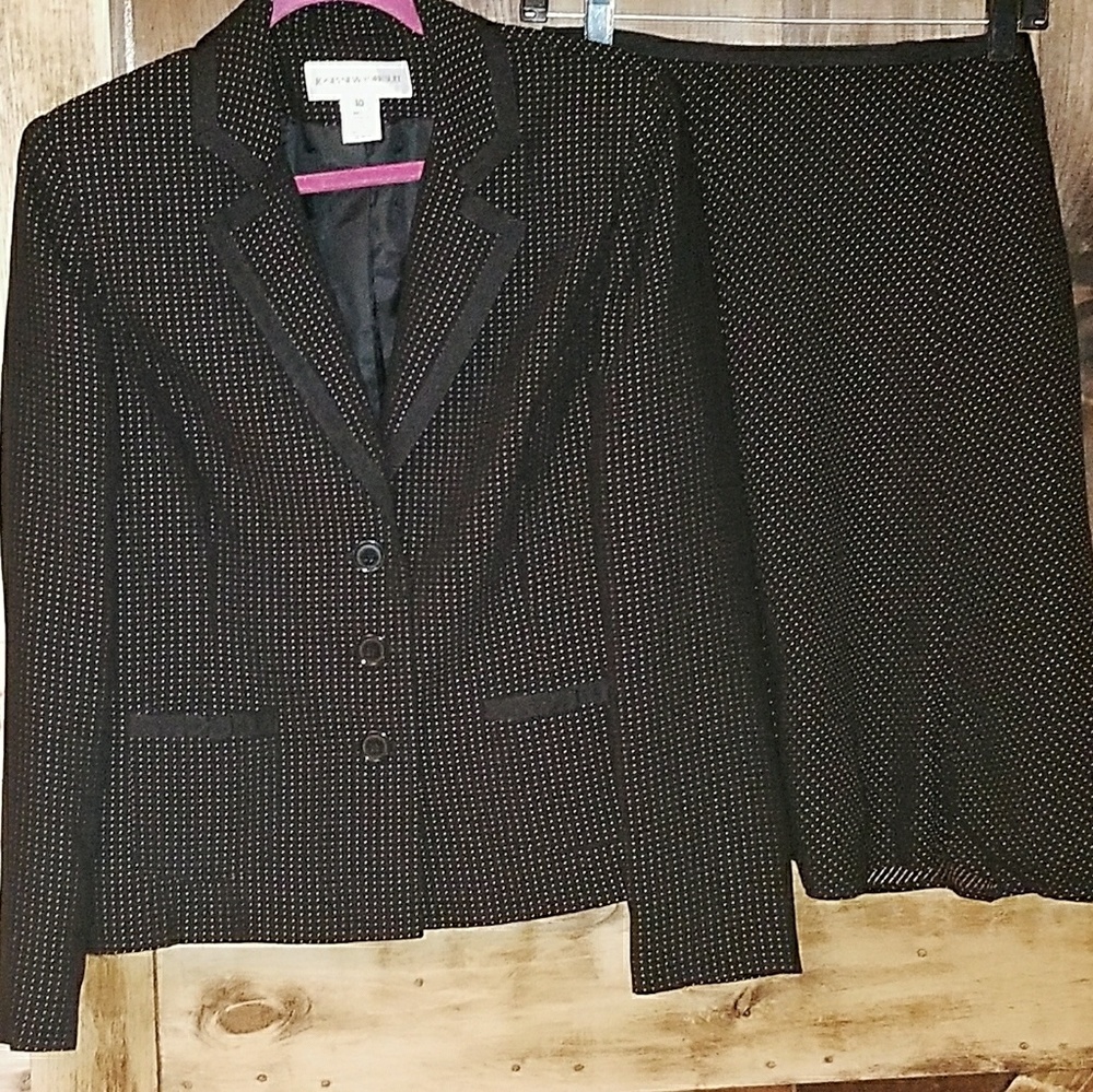 2 piece Jones NY Blazer, Skirt Set
